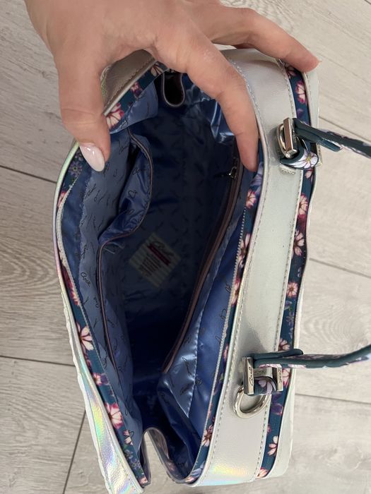 Нова чанта AXEL