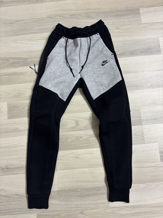 pantaloni nike tech noi