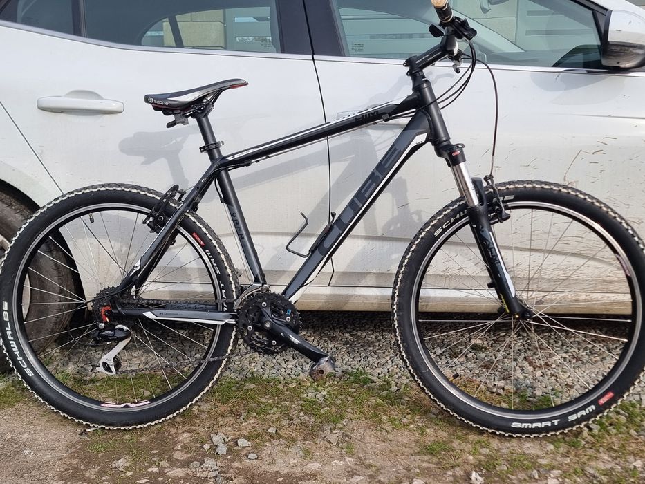 Bicicleta Cube Aim race