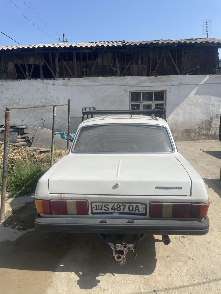 Volga gaz 31029 srochna sotiladi