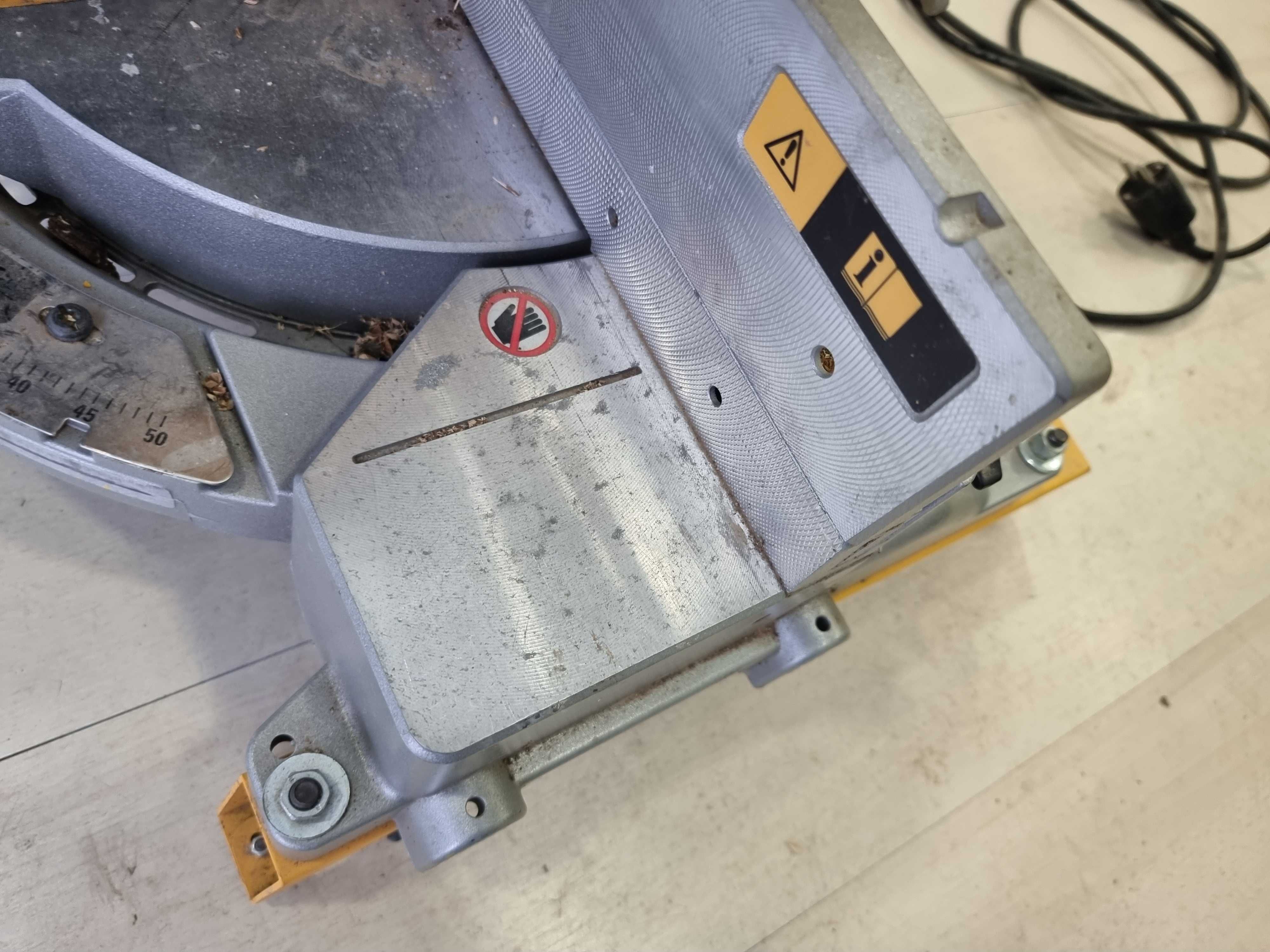 Потапящ циркуляр DEWALT DW716 / Герунг