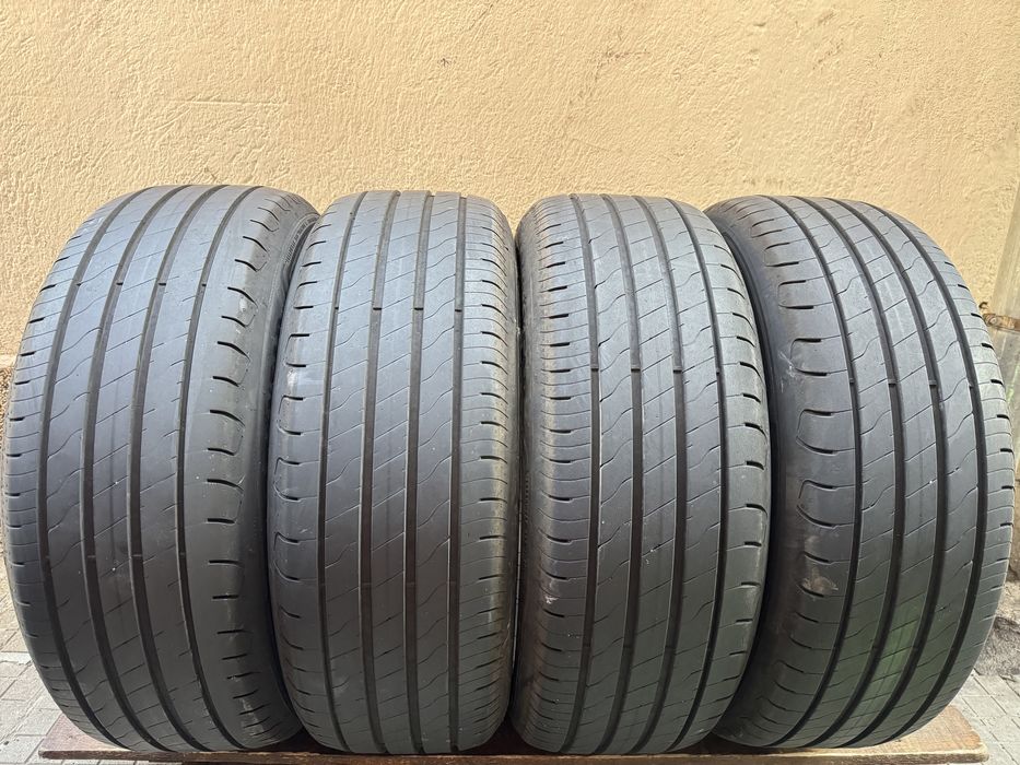 Автомобилни гуми 215 55 18 Goodyear