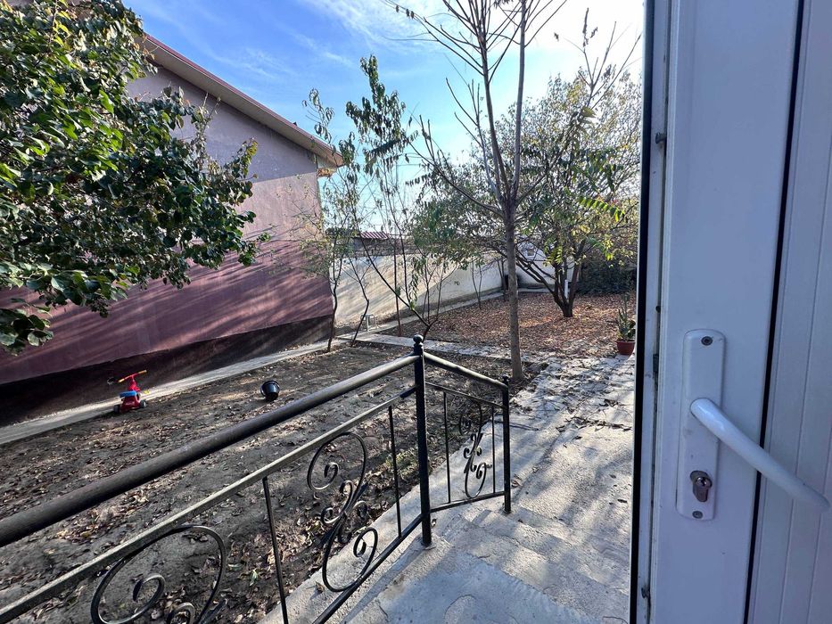 6 sotix Hovli sotiladi zudlik bilan. Срочно продается участок