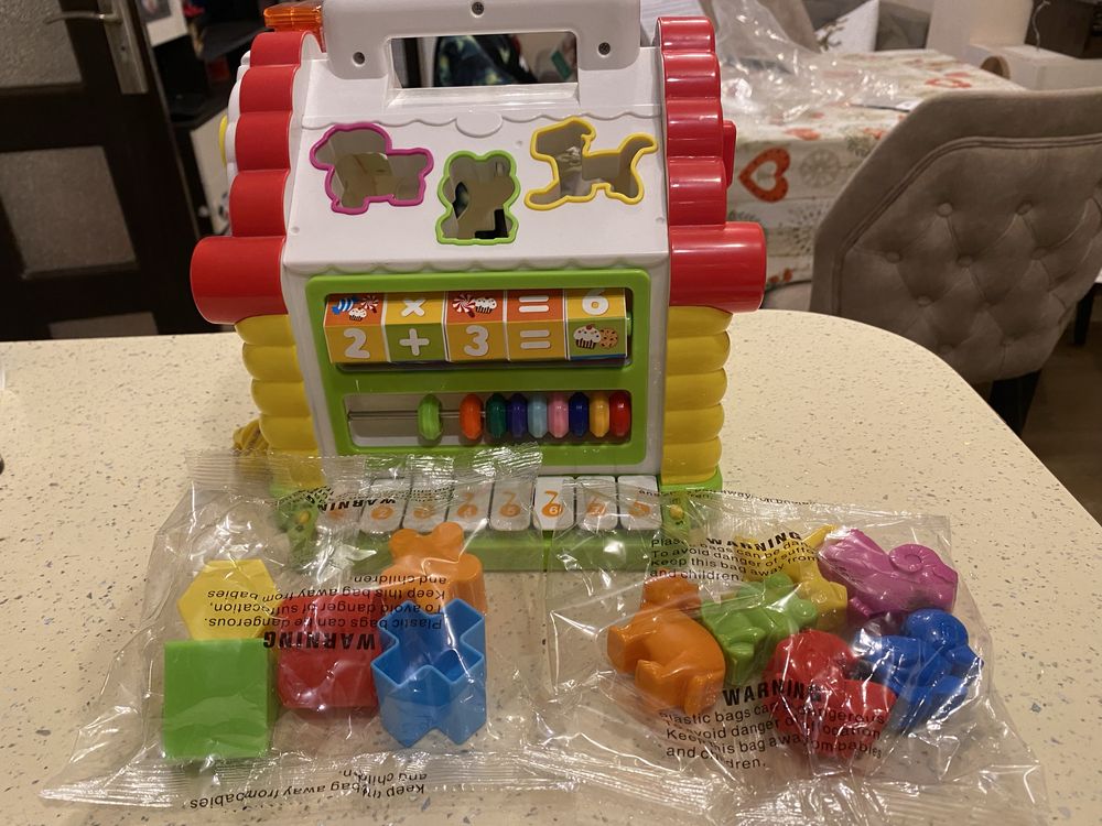 Интерактивна къщичка за сортиране Unitoys, 7 дейности