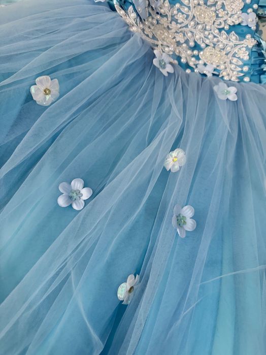 Продается платье на девочку