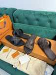 Papuci Louis Vuitton piele naturala 100% Full Box colectie noua