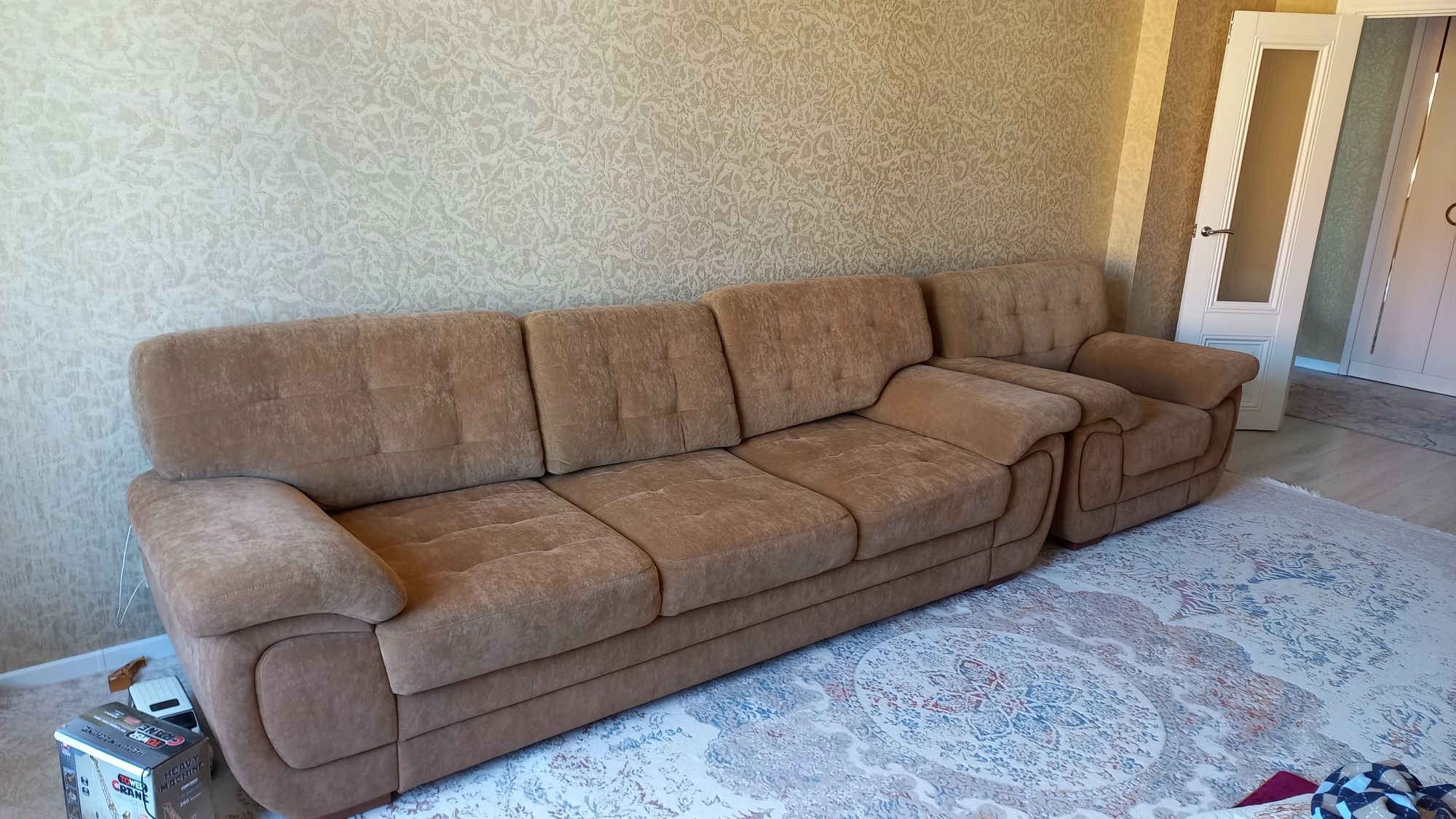 Продам диван с креслом