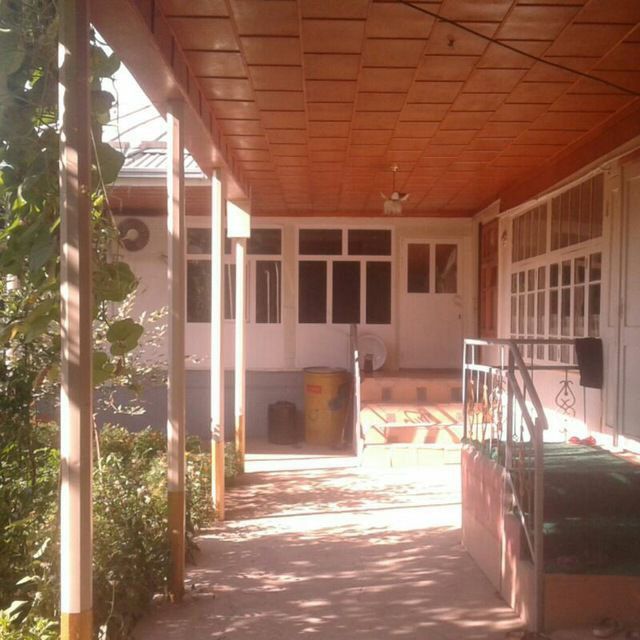 Parkent tumanidan uy 10 xonali