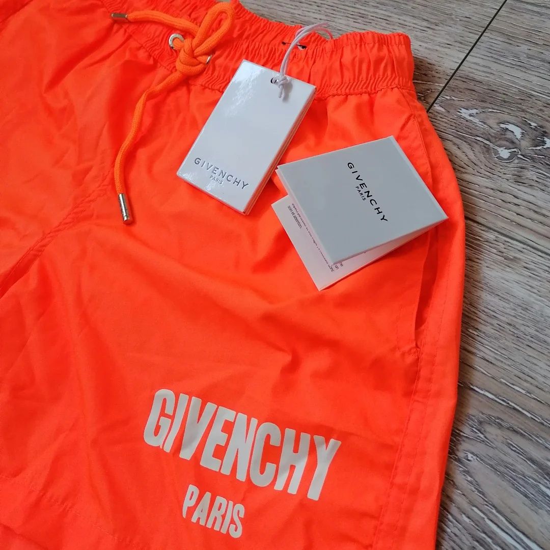 Short Givenchy Nou