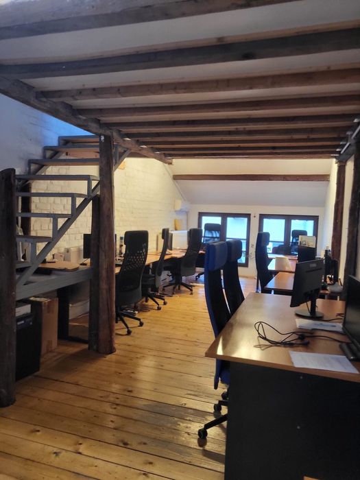 Showroom, magazin fizic, stradal,  parter, etaj, birouri,  total 212 m