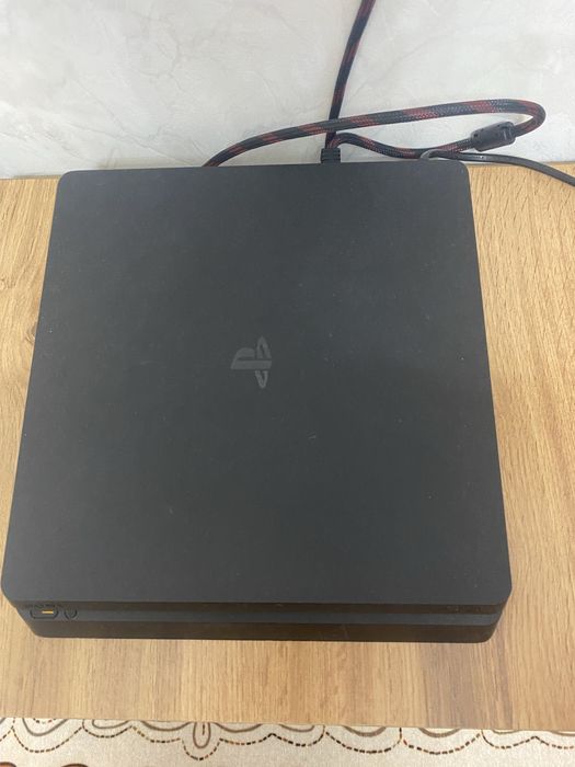 Плейстейшен 4 с играми 1 тб