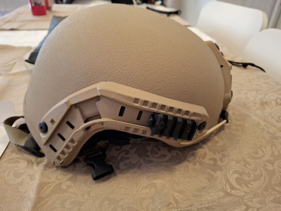 Каска(балистична каска)Ballistic Helmet,-United Shield  International