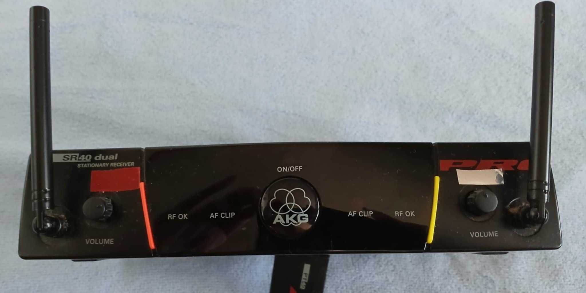 AKG Безжичен аудио приемник с два предавателя