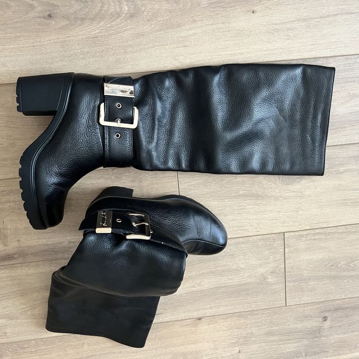 Кожени ботуши с ток