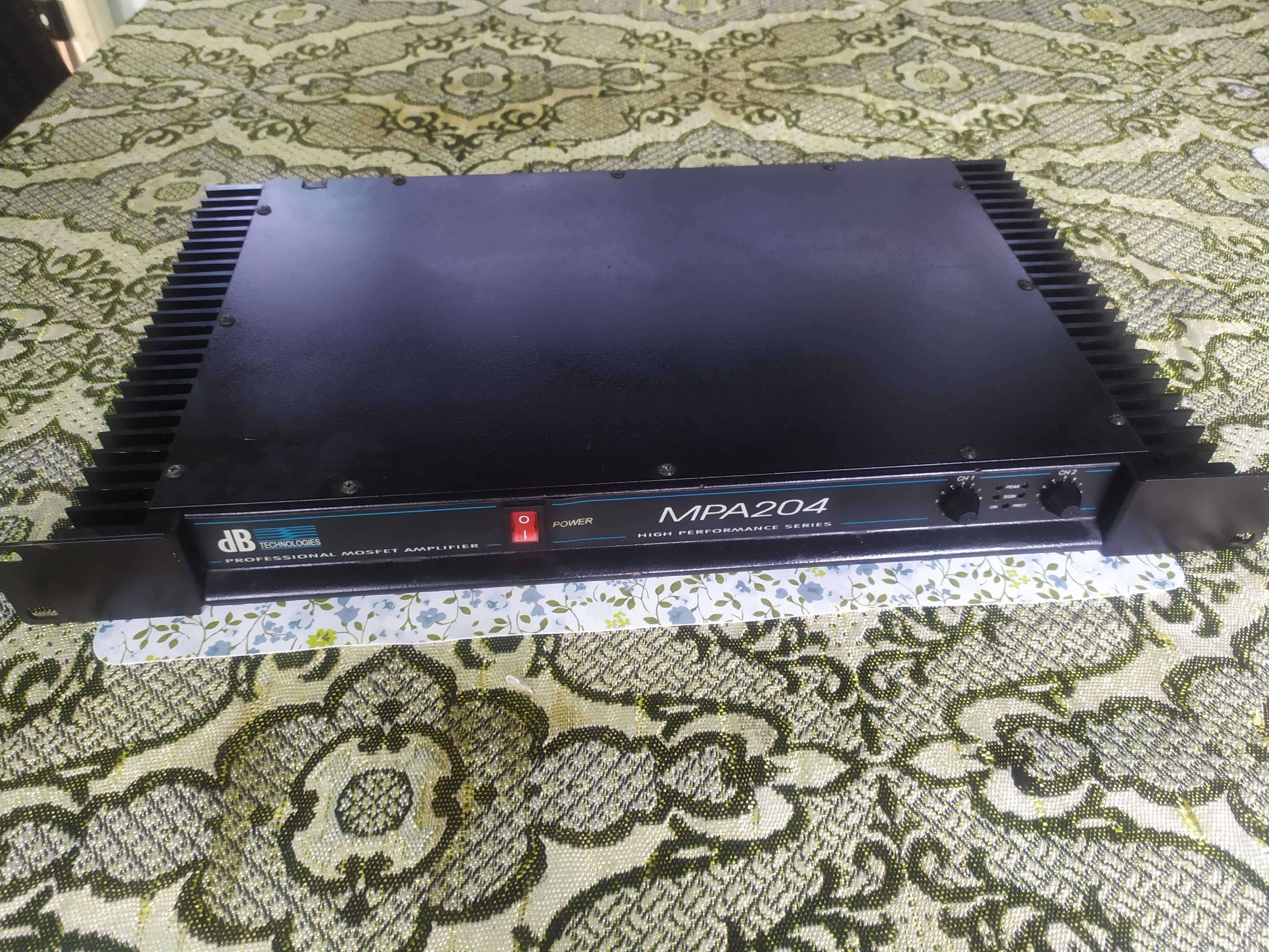 Усилвател , крайно стъпало DB Tehnologies MPA-204 (RCF)