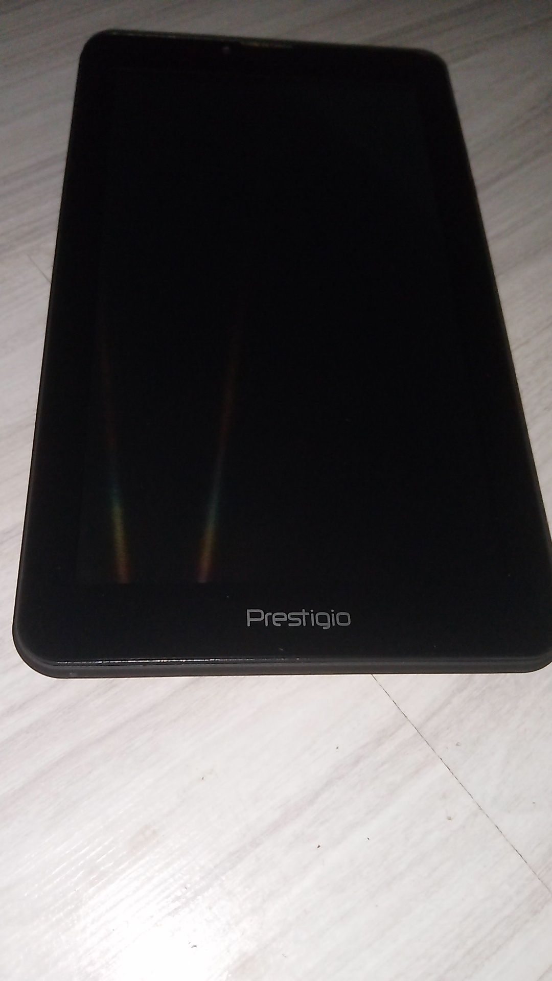Продавам таблет Prestigio 

Състояние:
- Таблетът е запазен.