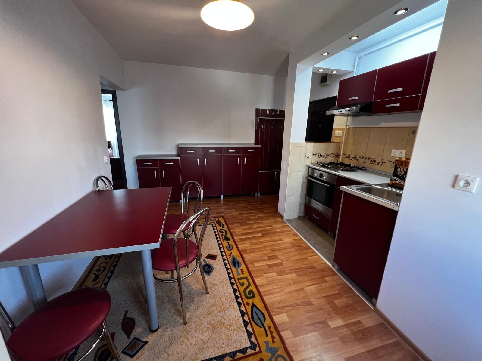 Chirie apartament cu două camere