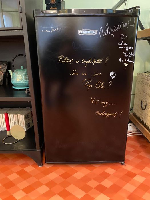 Frigider Sharp/Klarstein in stare perfecta.