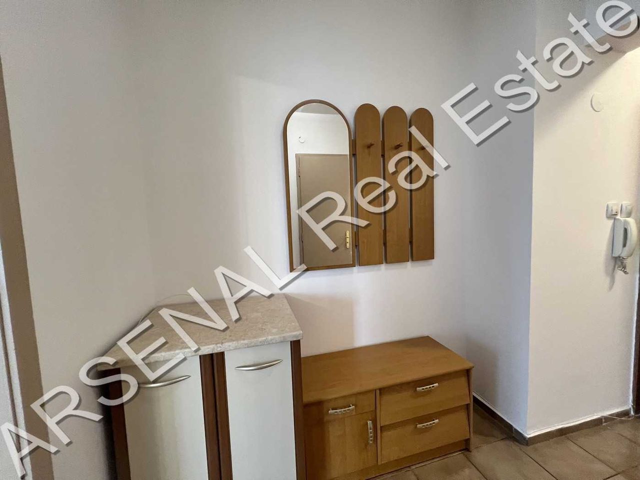 Дава се под наем Тристаен апартамент в София, Редута - 120 кв.м за 650 € - Снимка #1