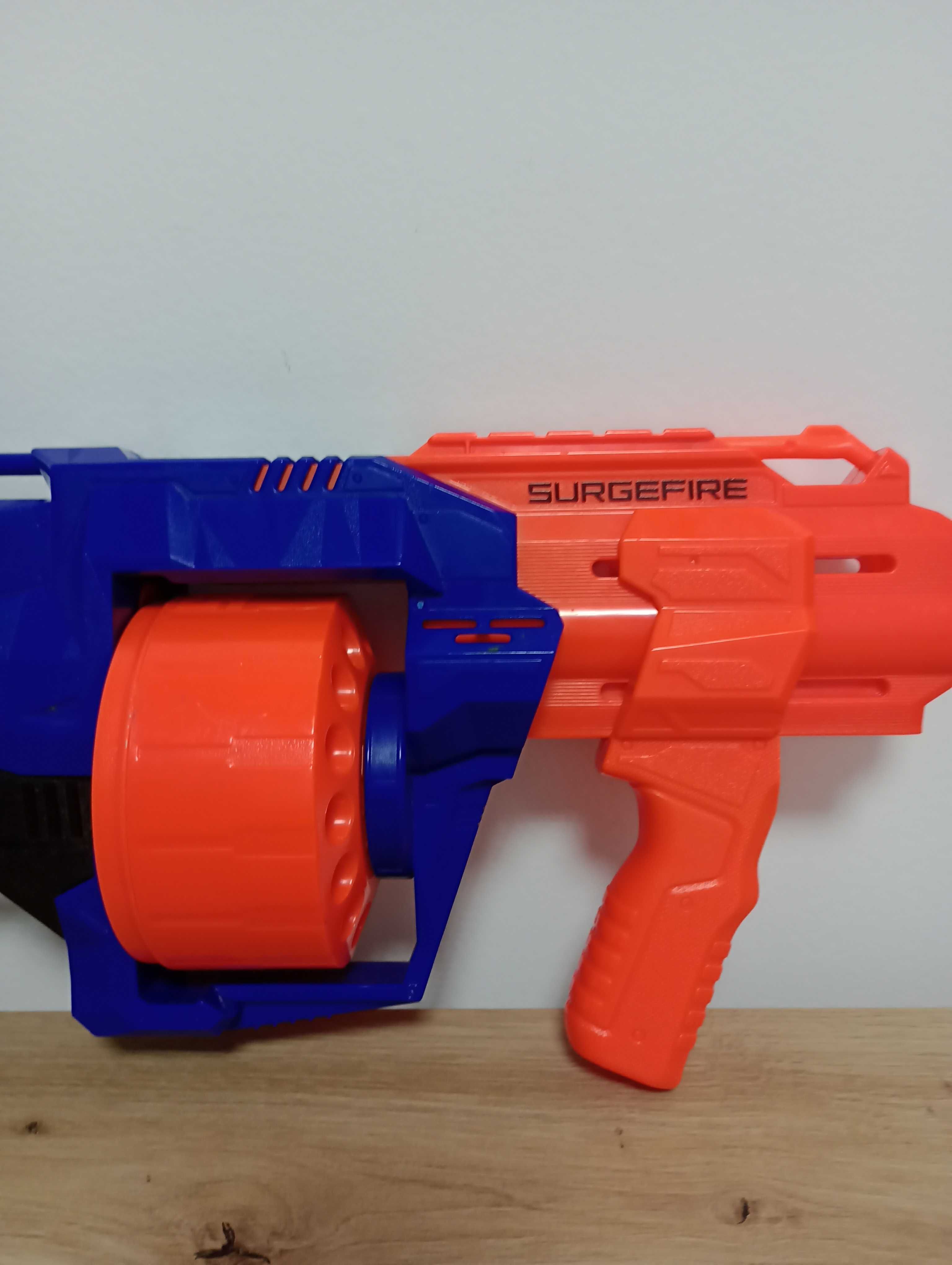 Vând jucarie armă Nerf Elite Surgefire 46 cm