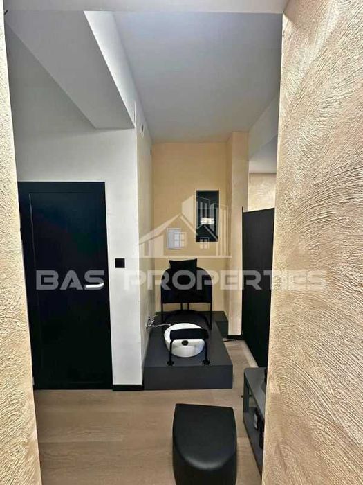 Продава се Магазин в София, Оборище - 57 кв.м за 2965 €/кв.м - Снимка #4