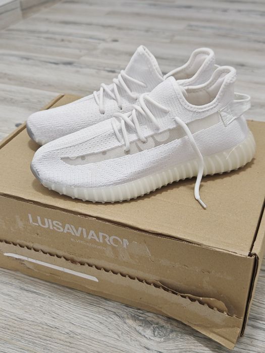 Yeezy 350 white NOI, 45