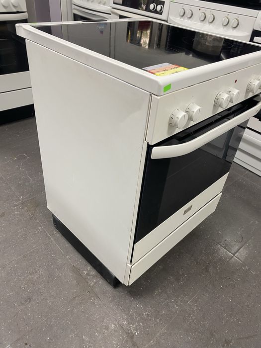 Свободностояща печка VOSS Electrolux