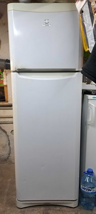 Продавам хладилник