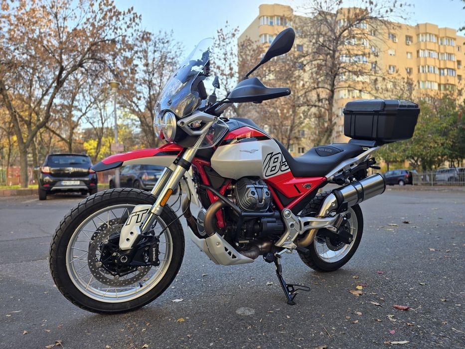Moto Guzzi V85 TT 2024