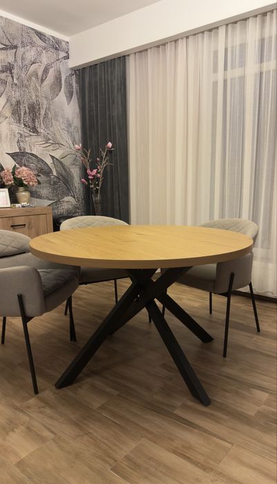 Masa rotunda din stejar NOUA