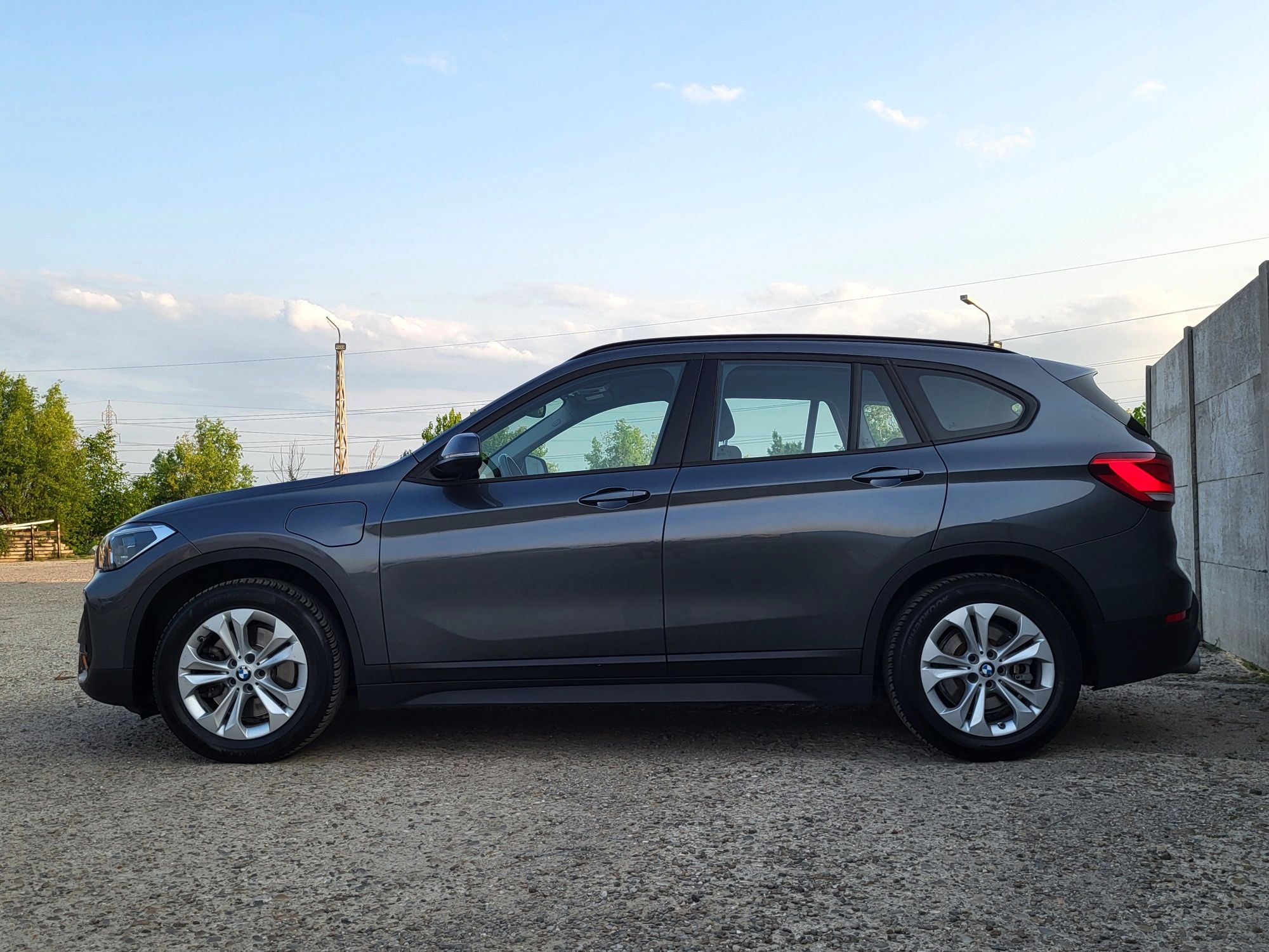Bmw X1 2021/10/benzina +electric/adus recent