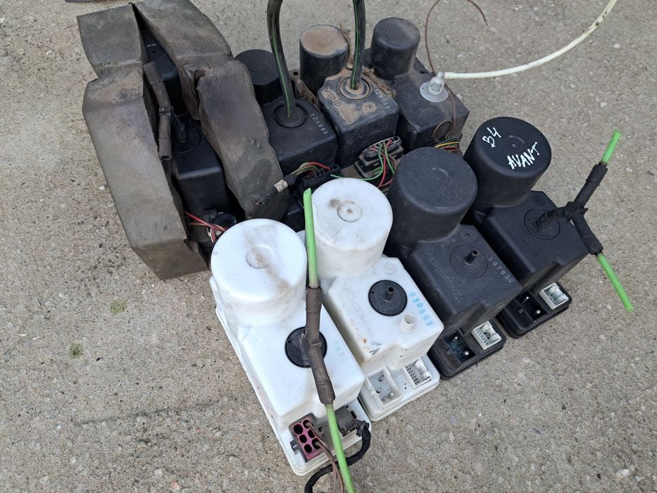 Централно заключване Ауди 80 90 Б4 Б3 вакум помпа Audi B4 B3