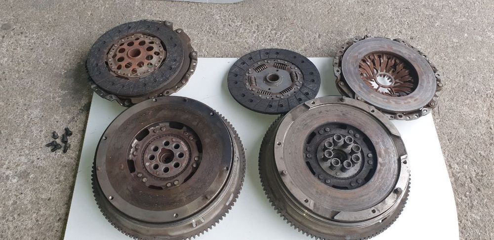 Kit ambreiaj (Placa + Disc + Volanta ) 2,8 motorizare pentru VW LT Eur