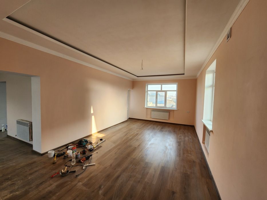 2 этаж и подвал уй сотилади