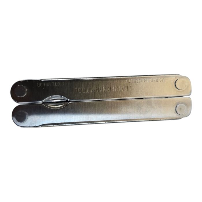 Briceag multifuncțional Leatherman