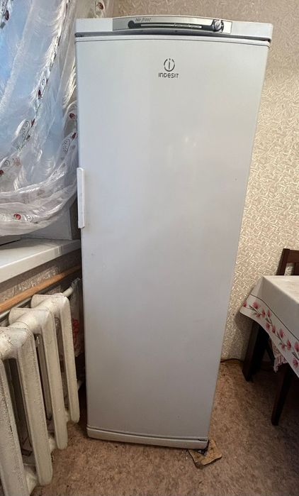 Морозильник в хорошем состоянии