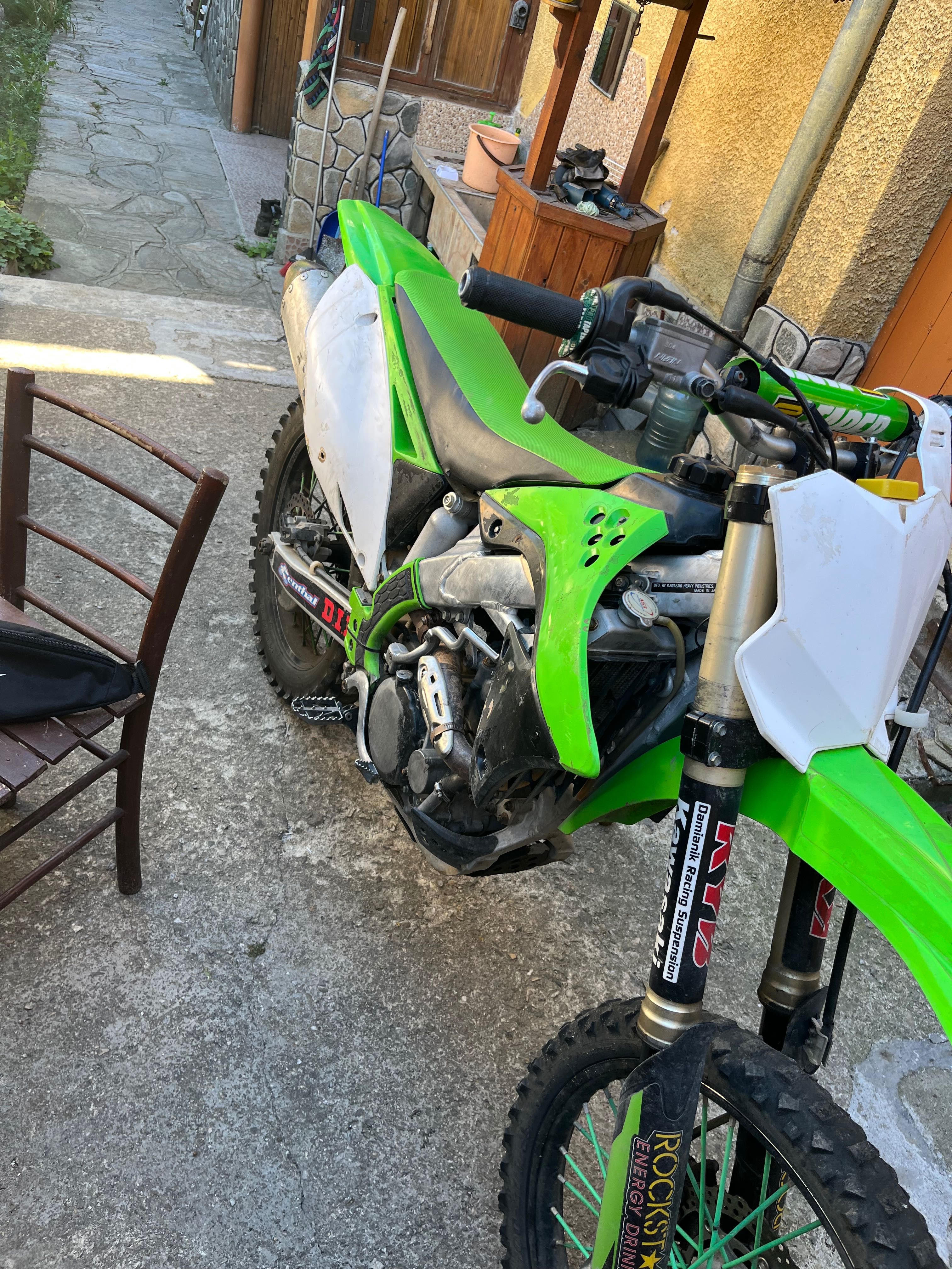 Продавам Kawasaki 2011 инджексиоан