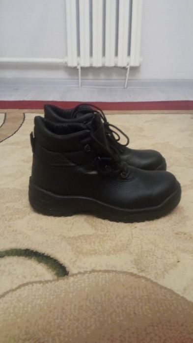 Етік сатылады. Обув