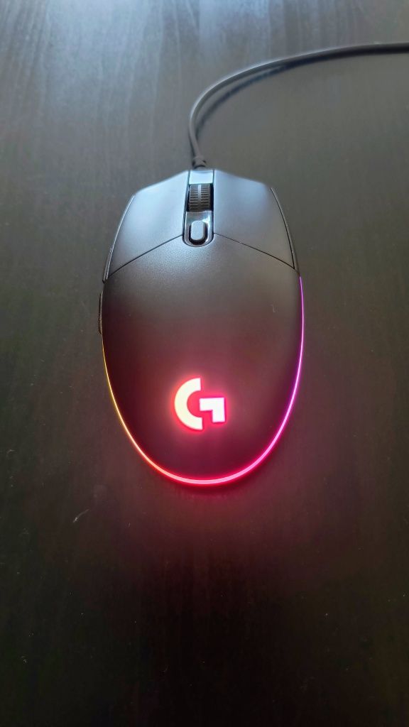 Геймърска мишка и клавиатура Logitech g213