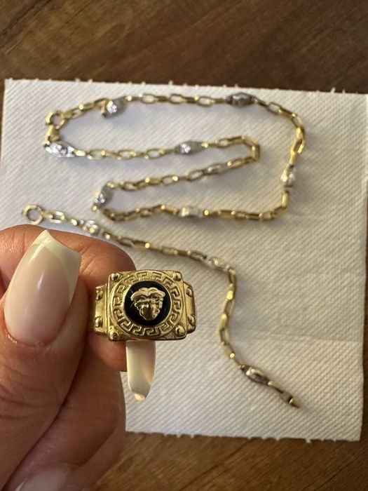 Vand Set Aur Versace