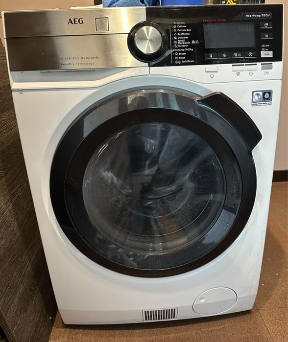 Пералня със сушилня AEG L9WBC61B