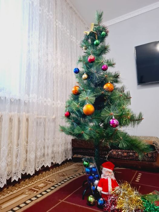 Продам новогоднюю елку