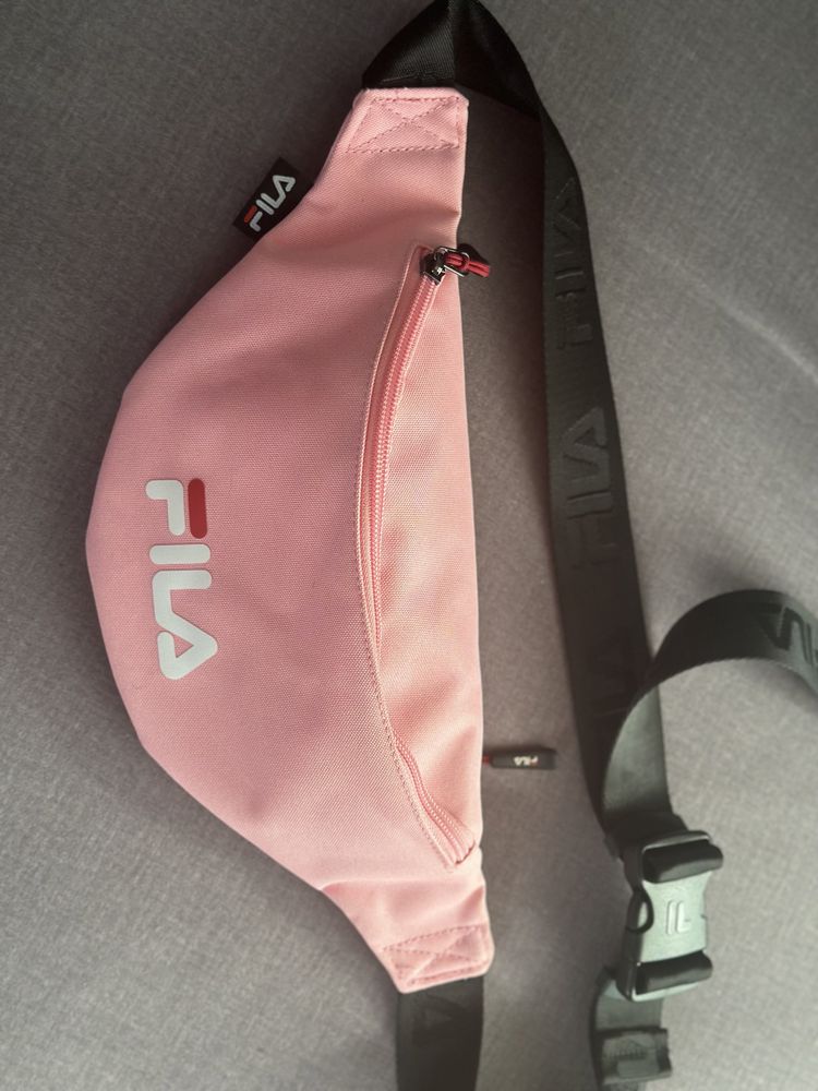 Чантичка за кръст  Fila