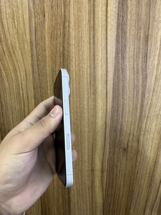 iphone 16 white 100% 24sikl