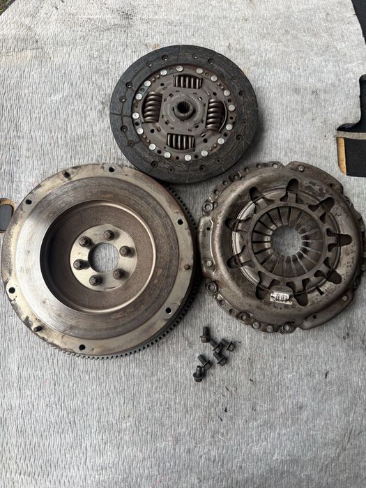 ambreiaj Ford Fiesta mk6 an 2014 motor 1.5tdci