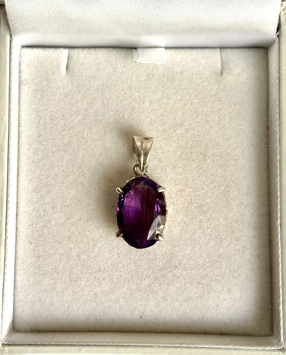 Pandantiv din argint cu ametist