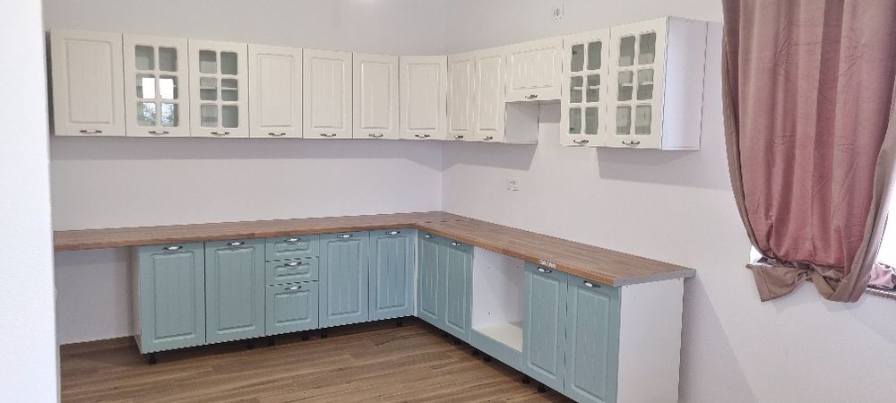 Mobila de bucatarie noua in forma L, SOFT CLOSE, Cuptor electric.