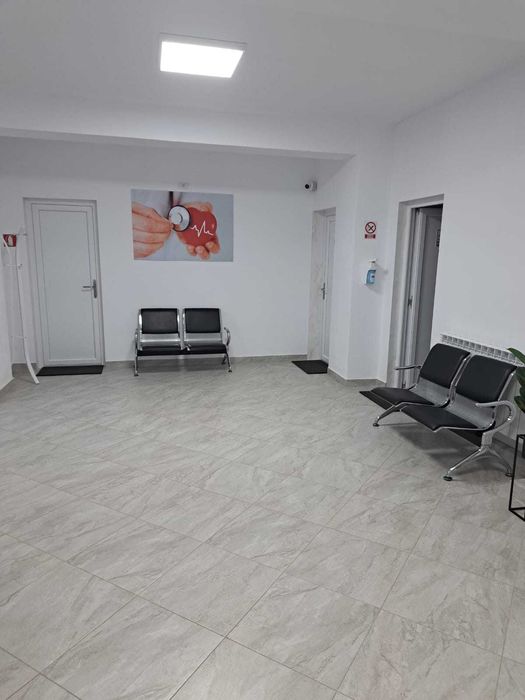 Ofer un spatiu pentru chirie /colaborare