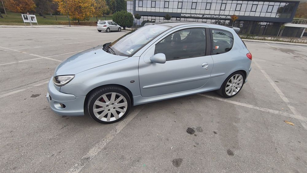 Продавам пежо 206