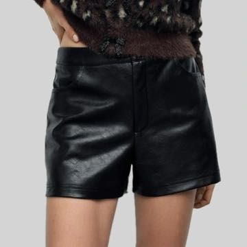 Къси кожени панталонки на Zara